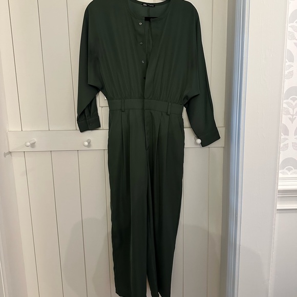 Zara Long Belted Jumpsuit Green - Picture 3 of 4